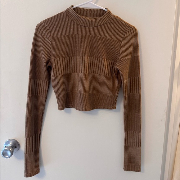 Free People Tops - Free people cropped long sleeve